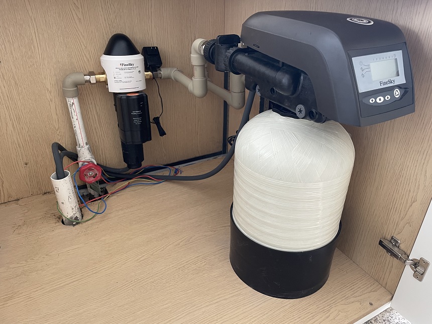 深圳南山一小區(qū)客戶安裝前置過濾器+中央凈水器案例